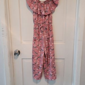 Girls pant jumpsuit.